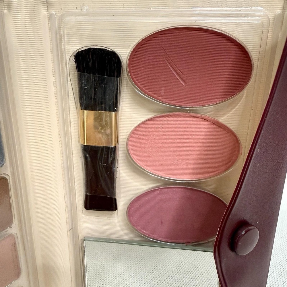 VTG Sonora Brand Makeup Palette Travel Compact 12 Soft Shadows 3 Blush 80's New - Picture 7 of 16